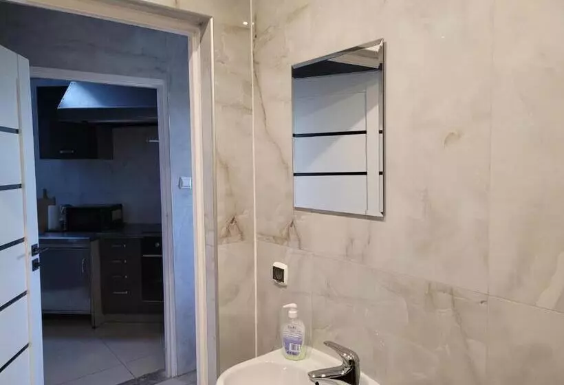 ユースホステル Sebar