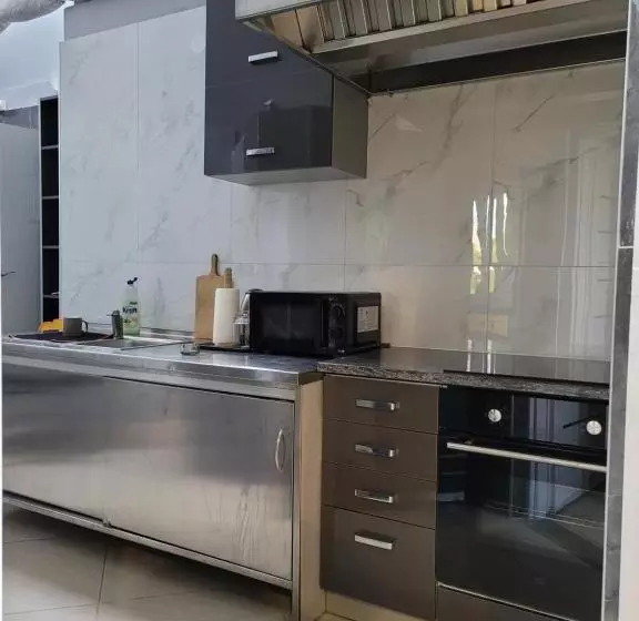 ユースホステル Sebar