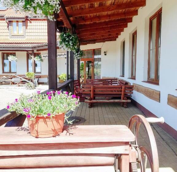 호스텔 Zajazd Dolina Sadosiów