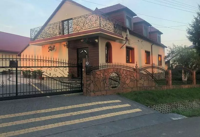 ホテル Apartamenty U Maksa