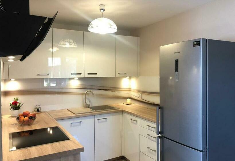 فندق Apartamenty U Maksa