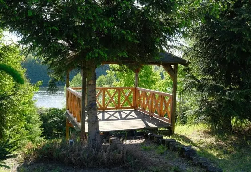 ホテル Siedlisko Egniu Agroturystyka Nad Jeziorem Pojezierze Drawskie