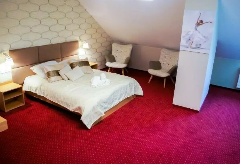 Hotelli Szafranowy Dwór