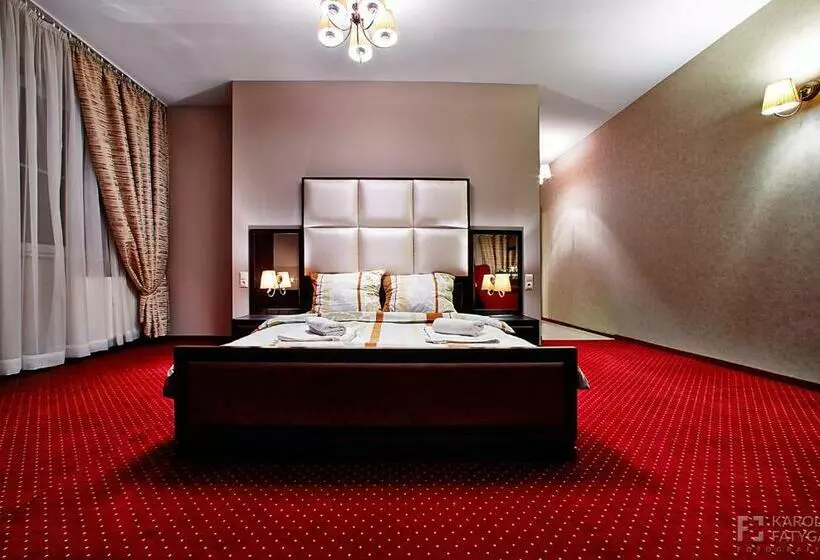 Hotelli Szafranowy Dwór