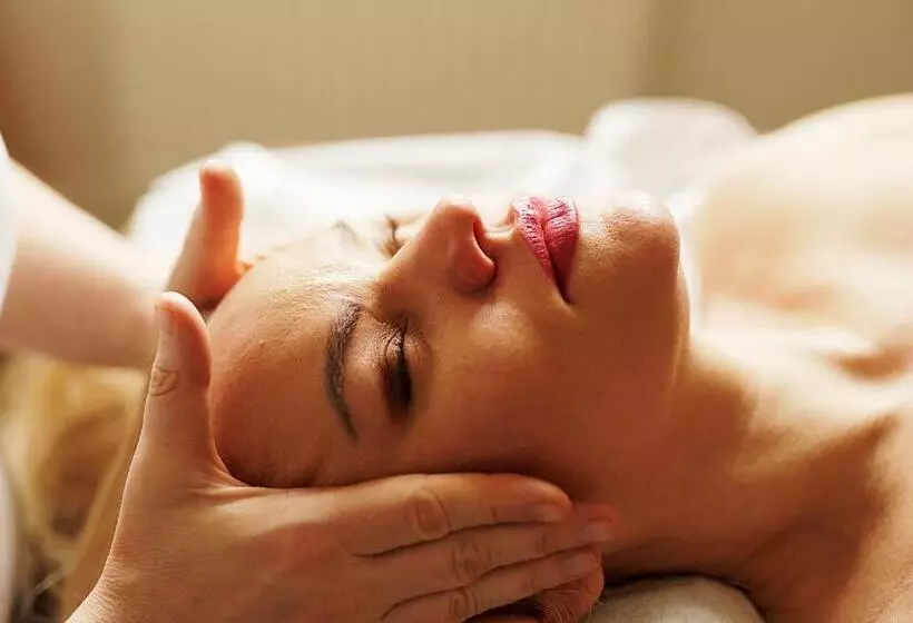 Aamiaismajoitus (B&B) Willa Mycyny Oraz Domki