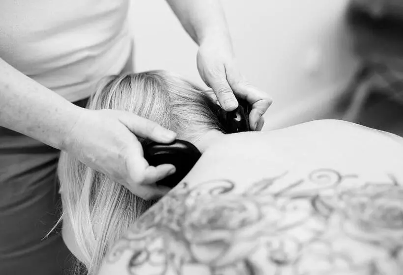 Aamiaismajoitus (B&B) Willa Mycyny Oraz Domki