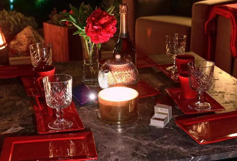 Aamiaismajoitus (B&B) Willa Mycyny Oraz Domki