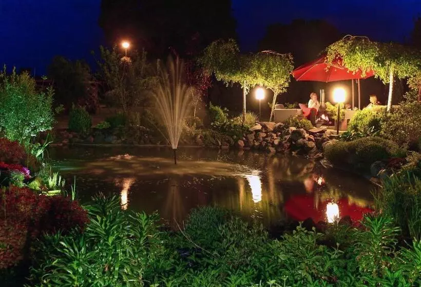 Aamiaismajoitus (B&B) Willa Mycyny Oraz Domki