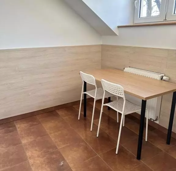 ユースホステル Hgs Home Noclegi Pracownicze Parking , łazienki