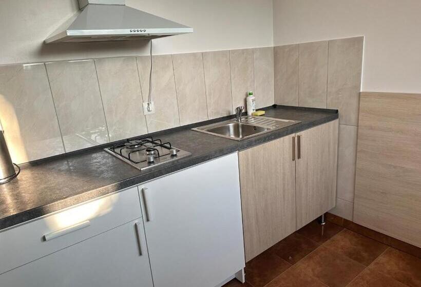 호스텔 Hgs Home Noclegi Pracownicze Parking , łazienki