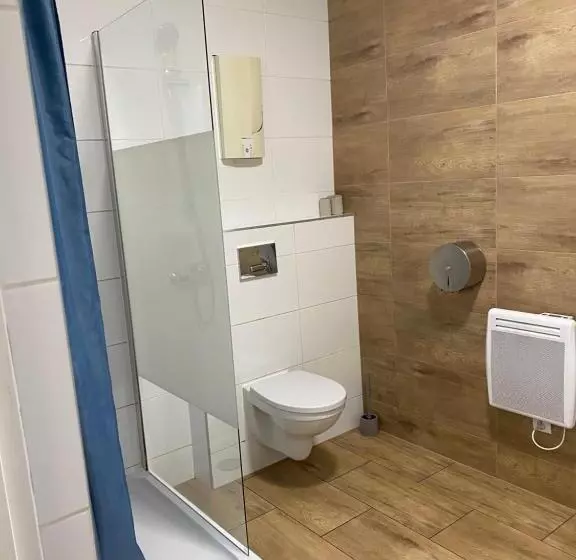 ユースホステル Hgs Home Noclegi Pracownicze Parking , łazienki