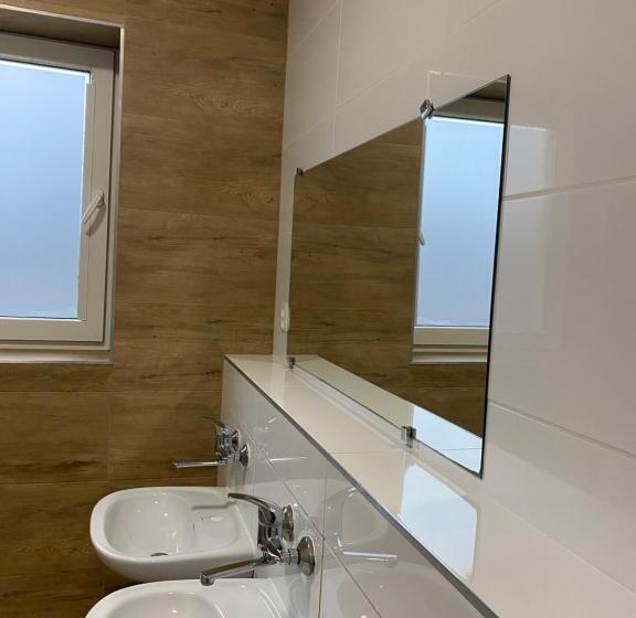 호스텔 Hgs Home Noclegi Pracownicze Parking , łazienki