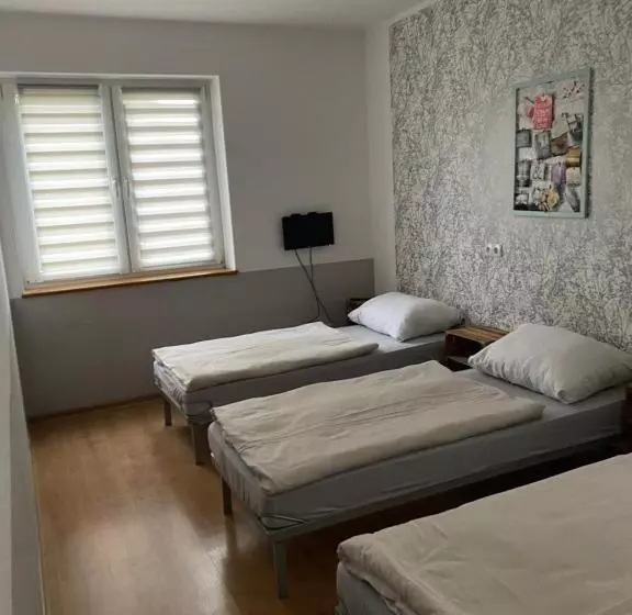 ユースホステル Hgs Home Noclegi Pracownicze Parking , łazienki