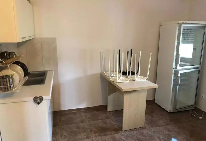 ユースホステル Hgs Home Noclegi Pracownicze Parking , łazienki