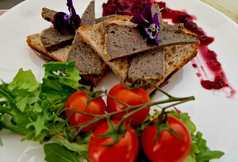 בית מלון כפרי Alpex