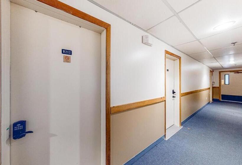 בית מלון כפרי Fall Line W212