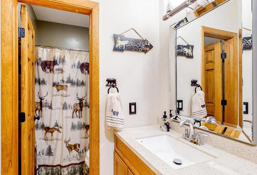 בית מלון כפרי Fall Line W212