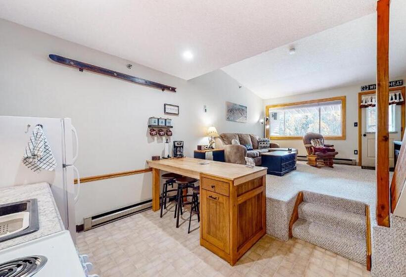 בית מלון כפרי Fall Line W212