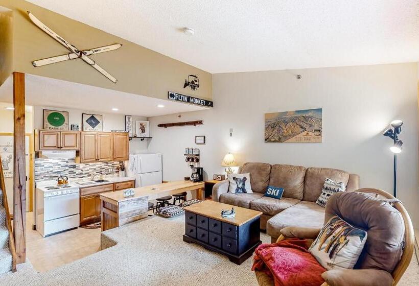 בית מלון כפרי Fall Line W212