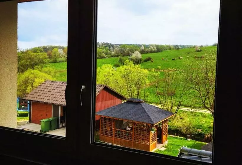 Hotelli Pokoje Goscinne U Olguni