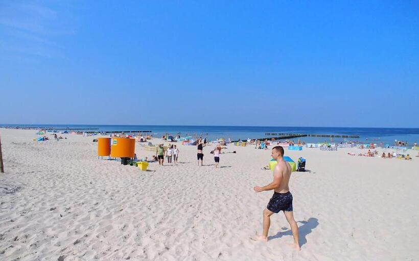 בית מלון כפרי Riwiera Dźwirzyno