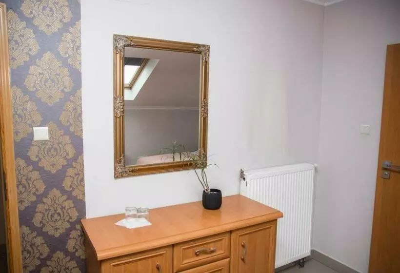 ホテル Vena Noclegi Restauracja Sala Bankietowa