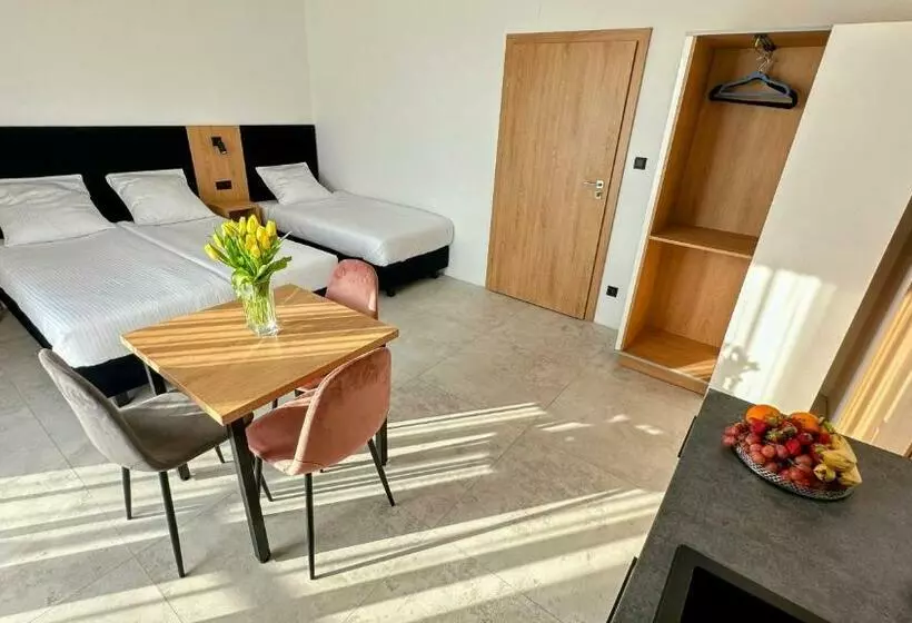 Majatalo Bursztynowa Rosa & Wypożyczalnia Rowerów Elektrycznych