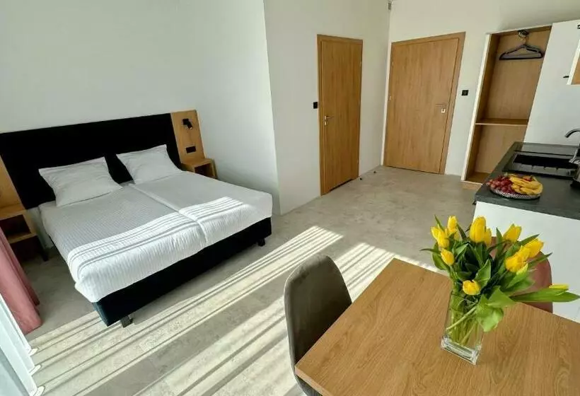 Majatalo Bursztynowa Rosa & Wypożyczalnia Rowerów Elektrycznych