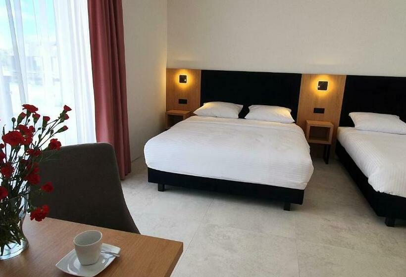 Pension Bursztynowa Rosa & Wypożyczalnia Rowerów Elektrycznych