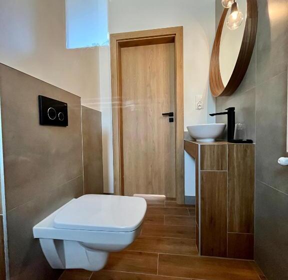 ペンション Donikąd