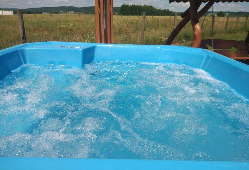 بنسيون Orzechowy Raj