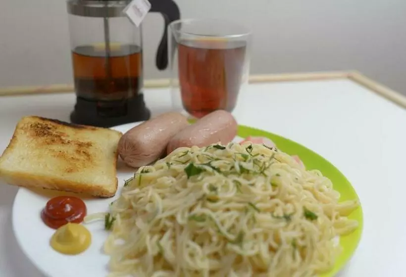 Yellow Hostel   Free Breakfast And Dinner   The Best Service In Katowice   We Speek Ua And En   Free