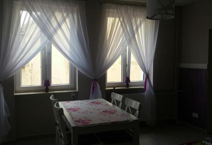 הוסטל Scsk Pół ławy