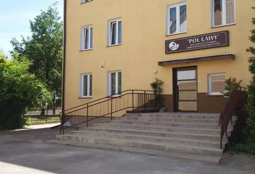 ユースホステル Scsk Pół ławy