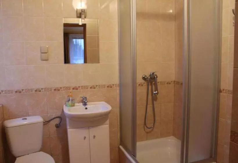 Retkeilymaja Zajazd Jagnar