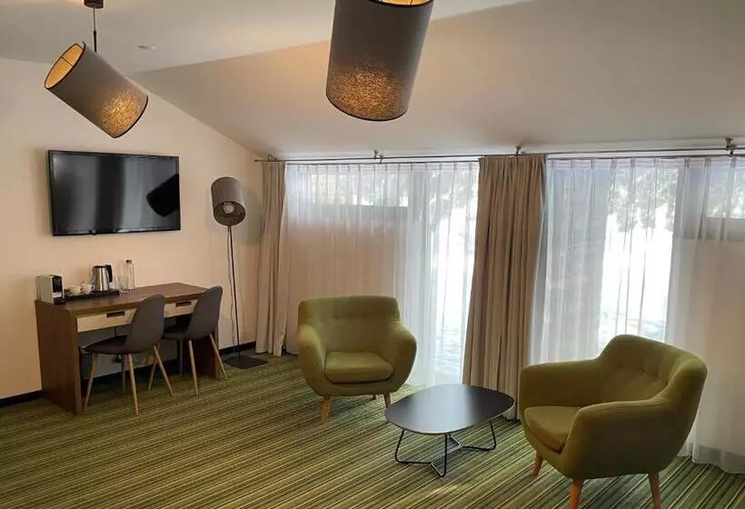 Aamiaismajoitus (B&B) Kompleks Taaka Ryba