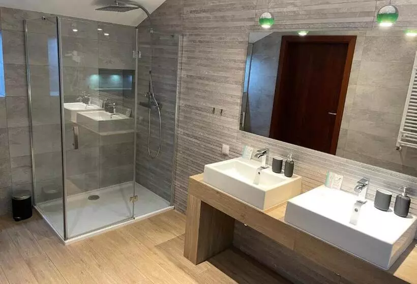 Aamiaismajoitus (B&B) Kompleks Taaka Ryba