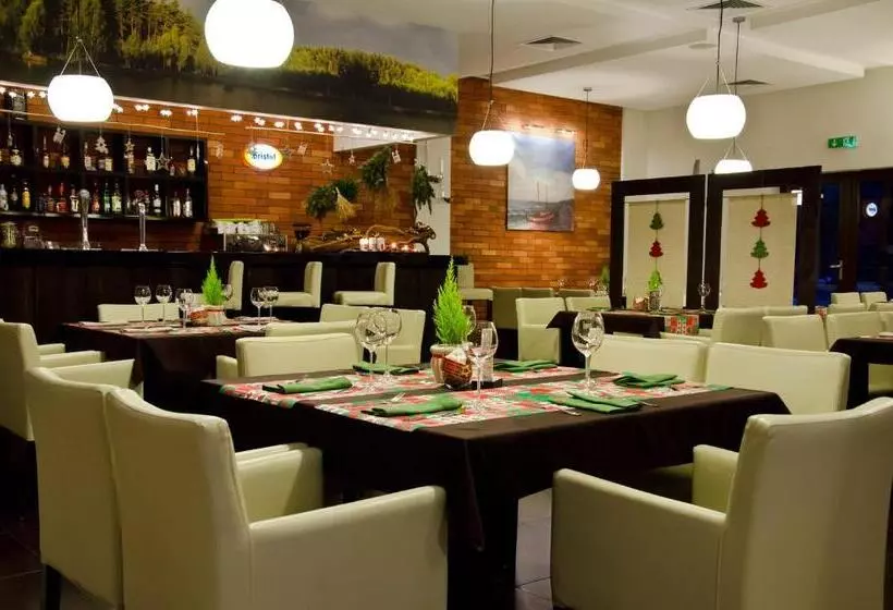 Aamiaismajoitus (B&B) Kompleks Taaka Ryba