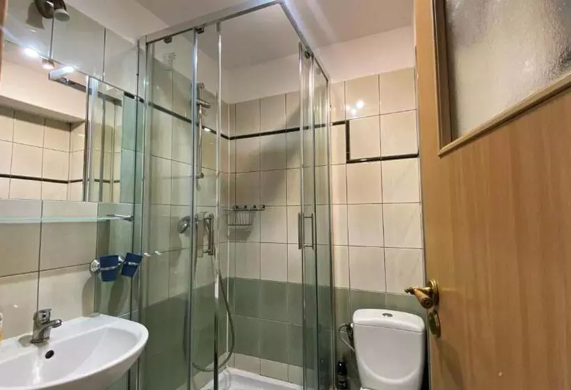 Aamiaismajoitus (B&B) Pensjonat Merkury