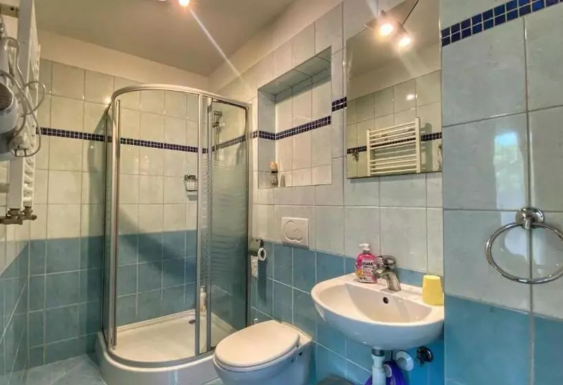 Aamiaismajoitus (B&B) Pensjonat Merkury