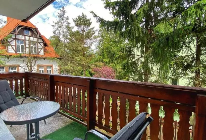 Aamiaismajoitus (B&B) Pensjonat Merkury