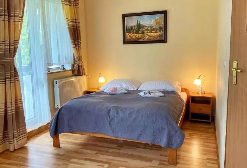 Aamiaismajoitus (B&B) Pensjonat Merkury