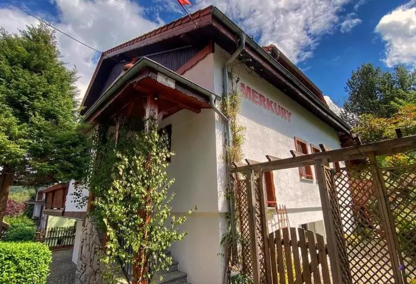 Aamiaismajoitus (B&B) Pensjonat Merkury