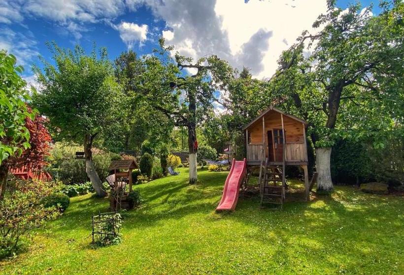 تختخواب و صبحانه Pensjonat Merkury