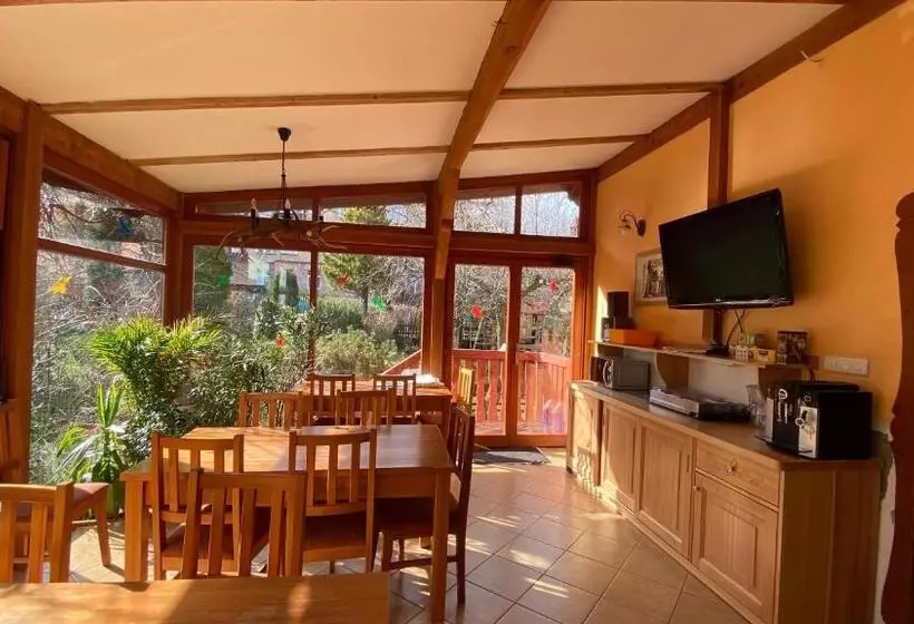 Aamiaismajoitus (B&B) Pensjonat Merkury