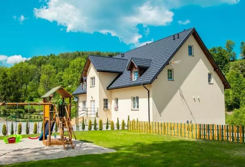 تختخواب و صبحانه Róża Sudetów