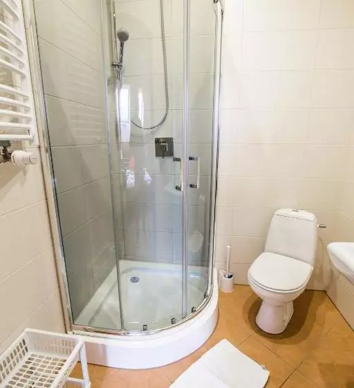 Dwór Skalny Apartamenty, Pokoje I Restauracja Karczma Skalna