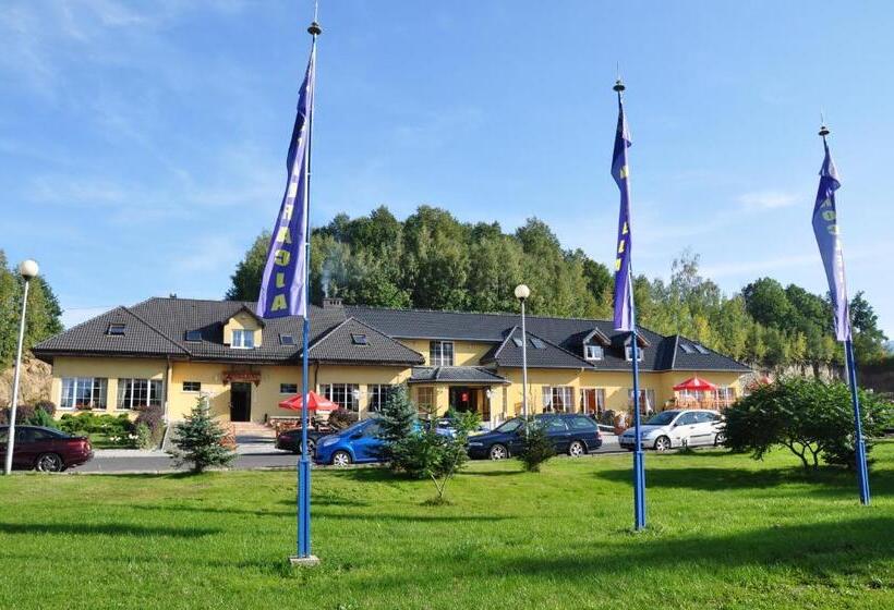 Dwór Skalny Apartamenty, Pokoje I Restauracja Karczma Skalna