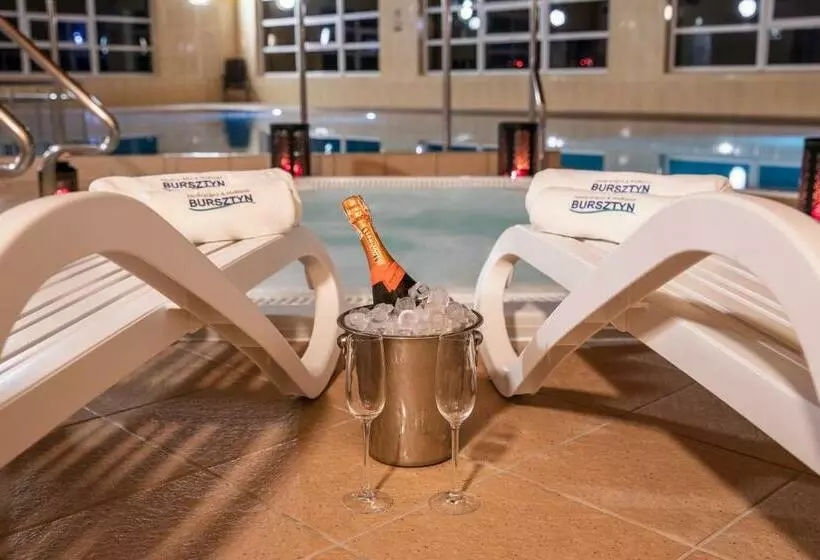 Hotelli Bursztyn   Bernstein Apartments