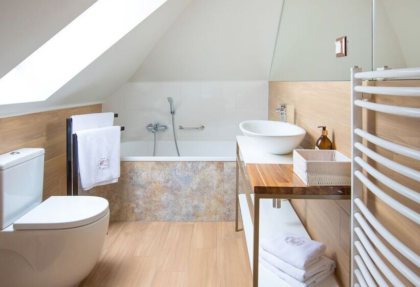 فندق I Restauracja Na Skarpie